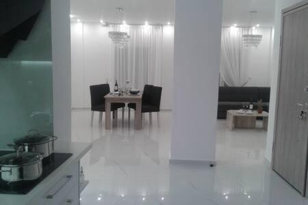 Despina'S Luxury Apt Downtown Ираклио Екстериор снимка