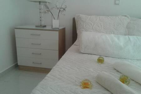 Despina'S Luxury Apt Downtown Ираклио Екстериор снимка
